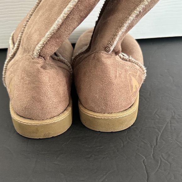 Airwalk Tan Ankle Boots - Picture 3 of 5